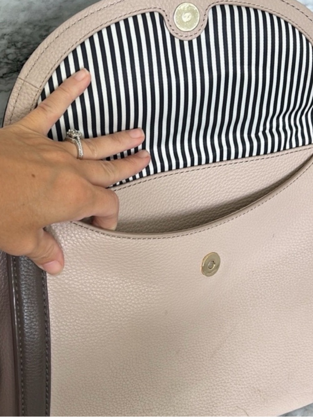 Kate Spade Cobble Hill Adrien Crossbody GUC - Picture 6 of 13